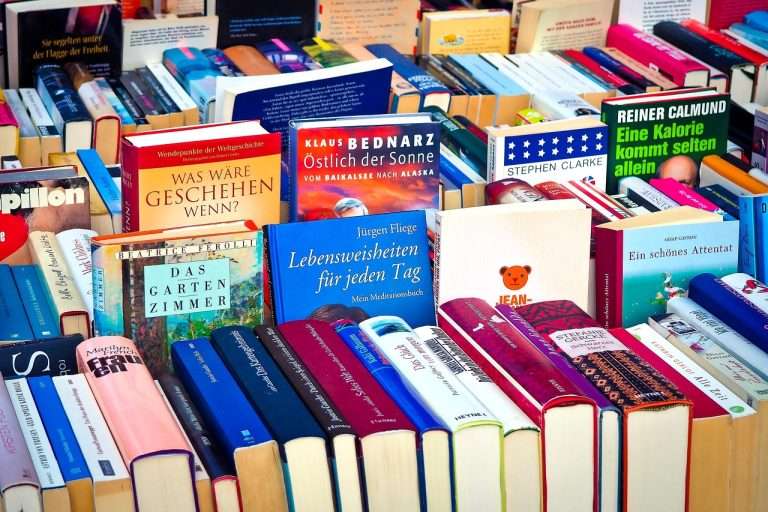 books-2840585_1280
